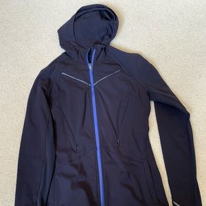 Lululemon Rain-on-Train jacket blue size 4